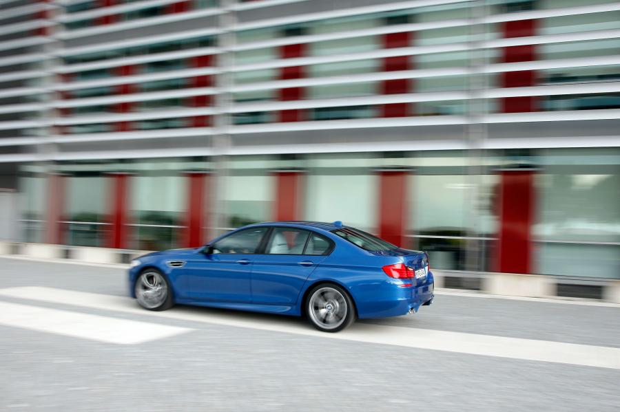  BMW M5 2012 года  (фото 49 из 319)